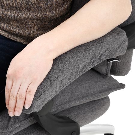 5. Bild von Gemütlicher Chefsessel mit Fußstütze