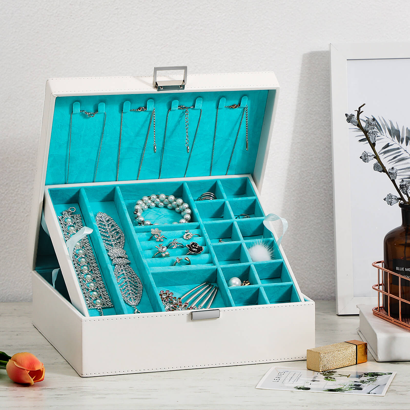 Dezente Schmuckschatulle Weiß