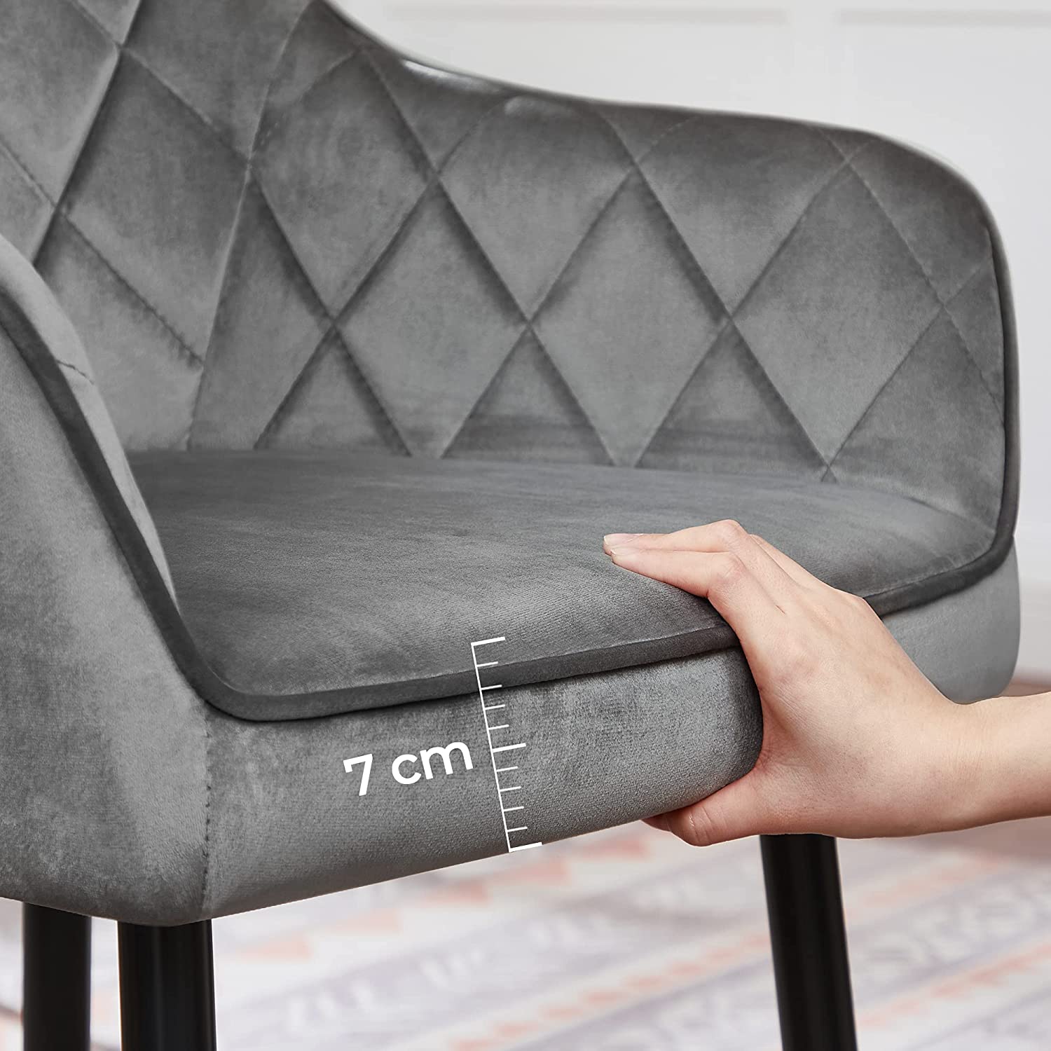 Valgomojo kėdė šviesiai pilka