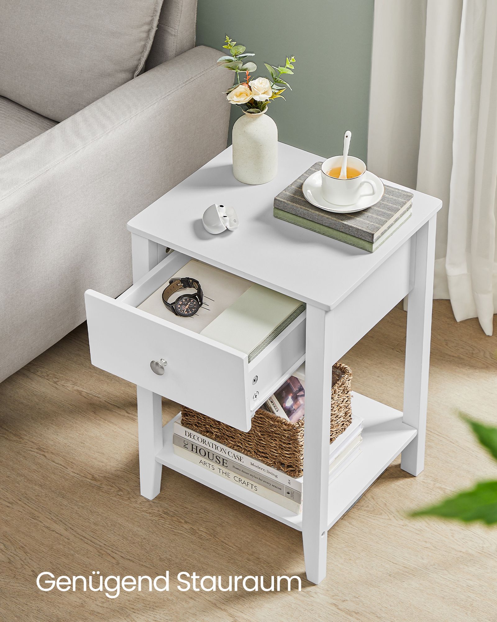 Bambuko naktinis staliukas su stalčiumi