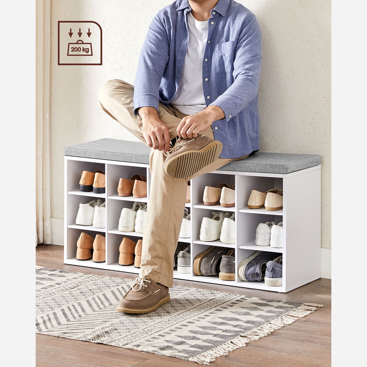 Batų suolas su 15 skyrių