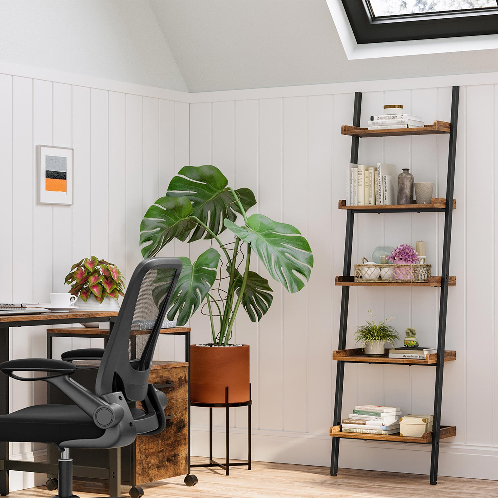 VASAGLE Bücherregal, Leiterregal im Industrie-Design mit 5 Ebenen, aus