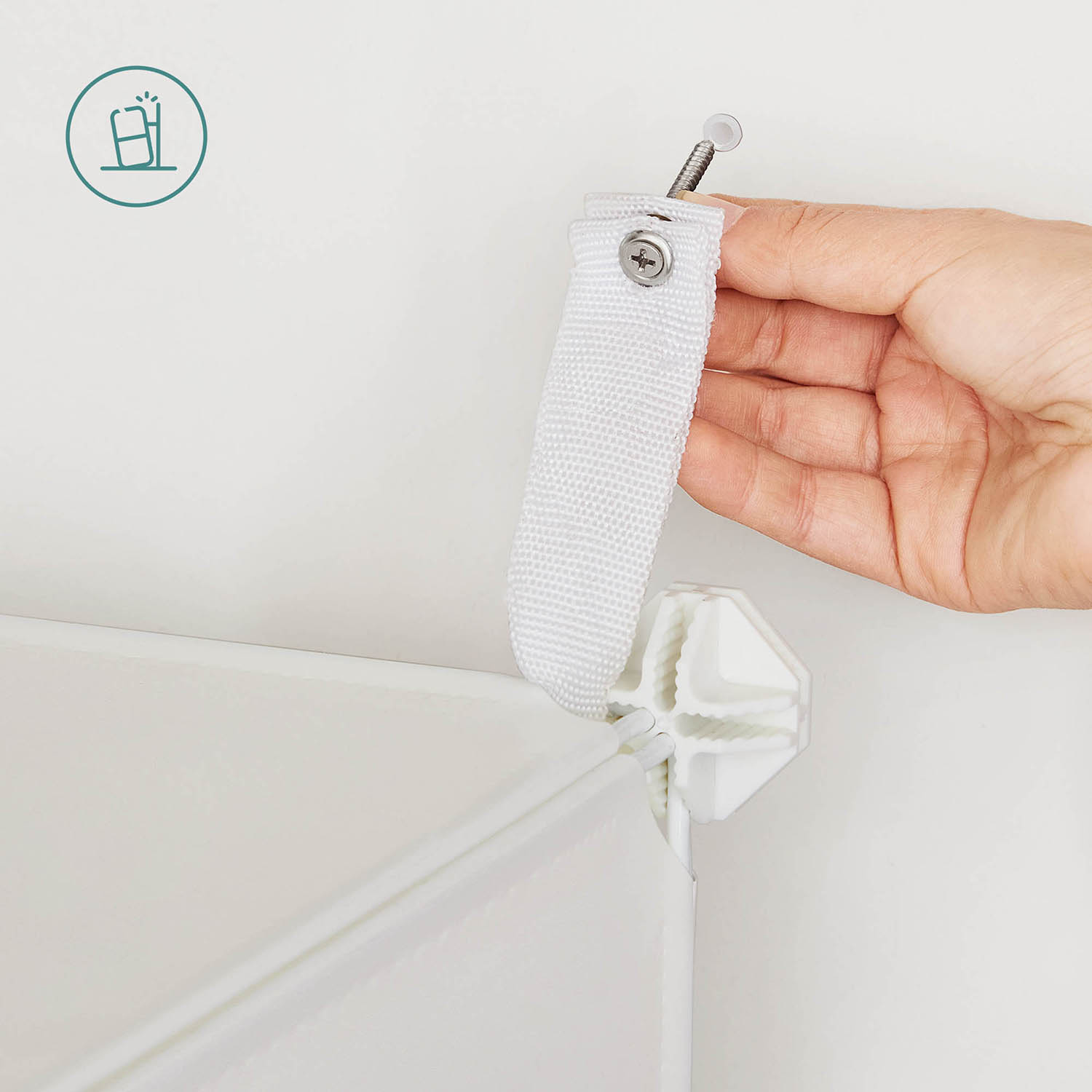 Naktinis staliukas su 2 stalčiais