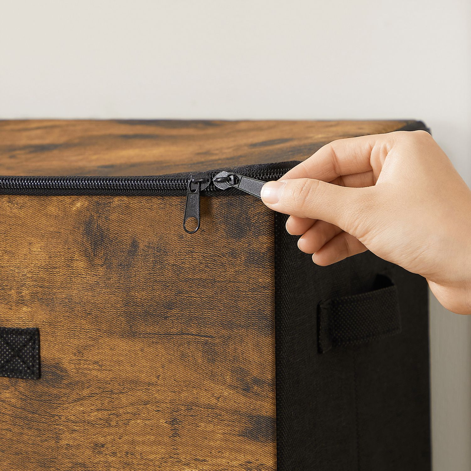 Dėžutė su dangčiu vintažinė rudai juoda